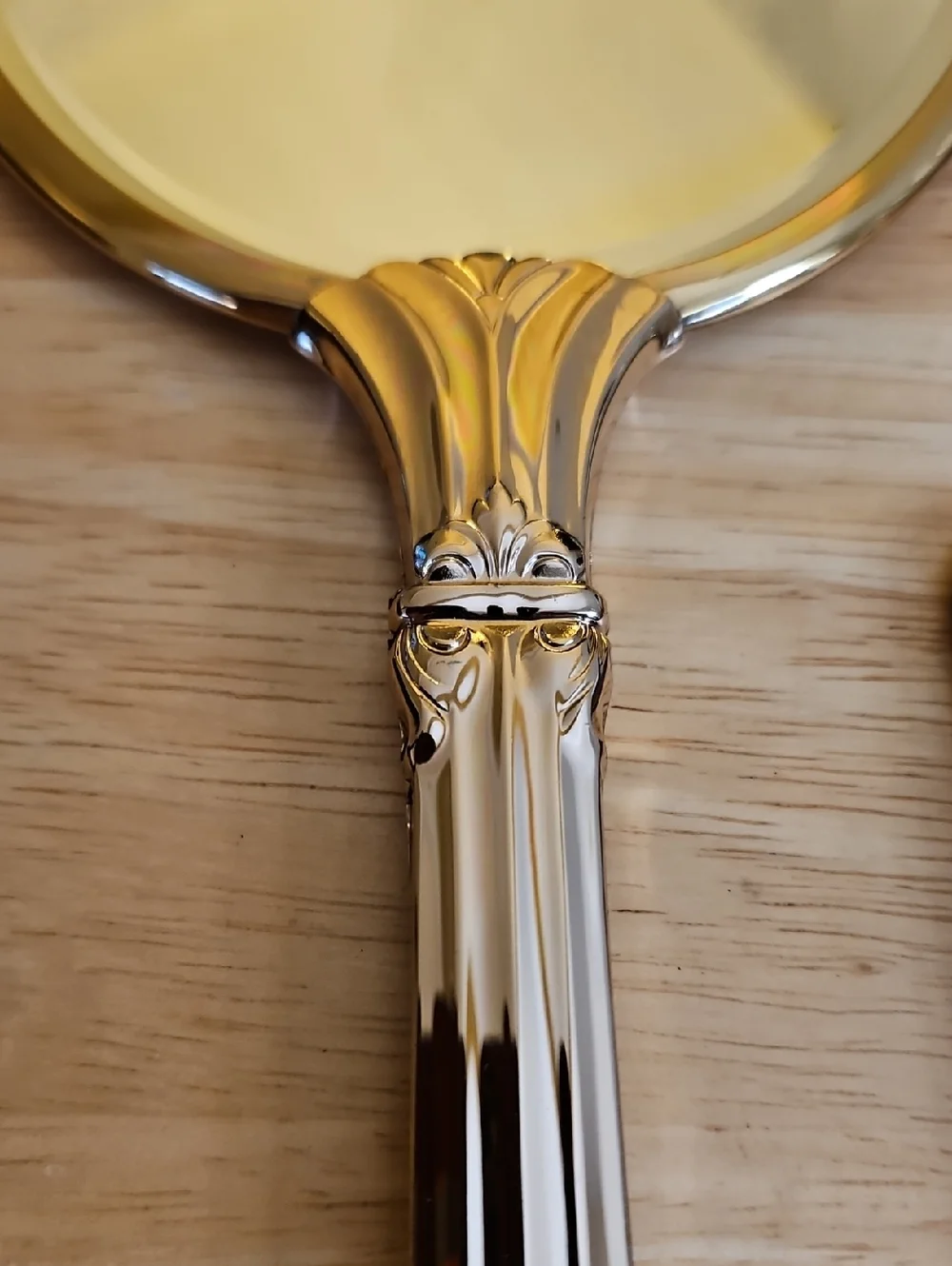 Vintage Gold Floral Hand Mirror Hair Brush Comb Set, Gold Tone, Floral design